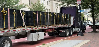Truckloads of anti-scale fencing delivered to the White House