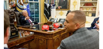 President Trump presents 'Trump 2028' hats to Hakeem Jeffries and Chuck Schumer