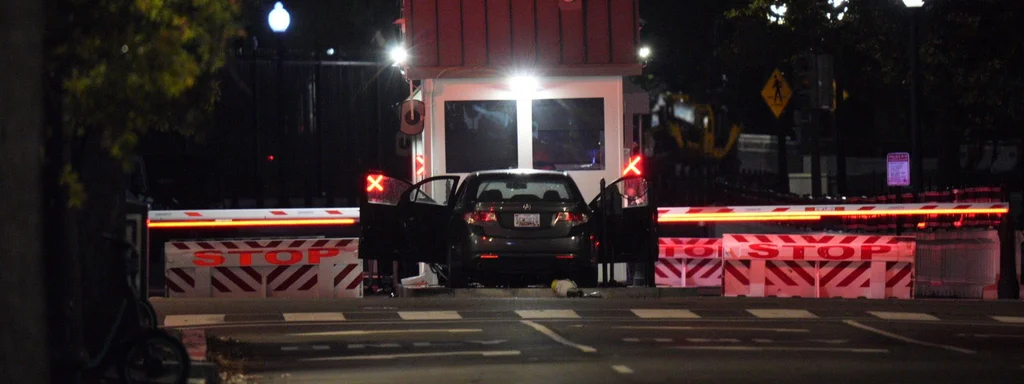 Car strikes barricades at White House complex, area locked down