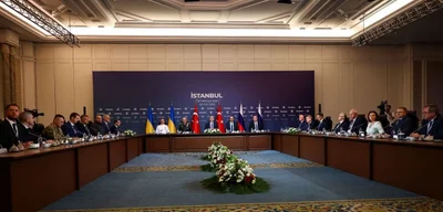 Ukraine Proposes Zelensky-Putin Summit Amid Ongoing Peace Talks; Humanitarian Deal in Sight