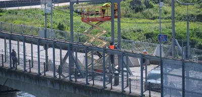 Estonia Closes Narva 'Bridge of Friendship' with Metal Gates to Secure Border