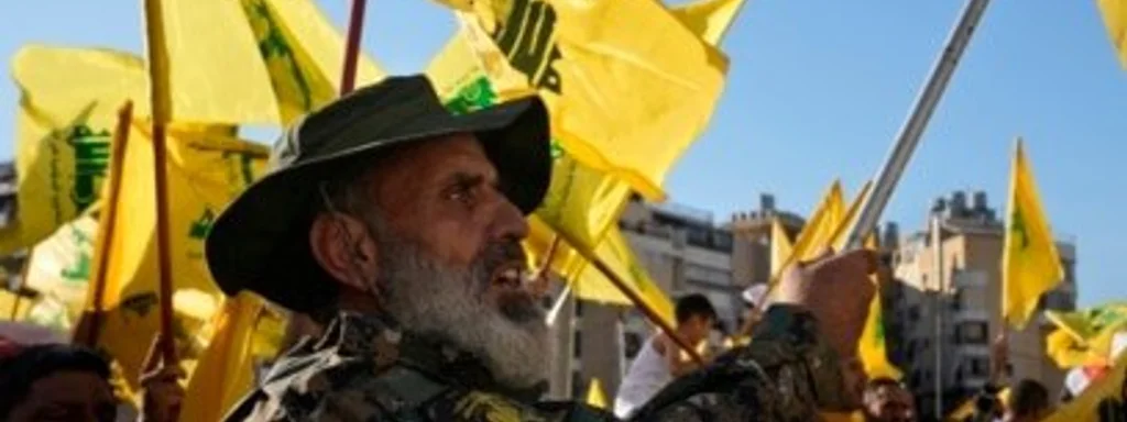Hezbollah Denounces Lebanese Cabinet Decision, Claims President Lacks Authority Amid Crisis