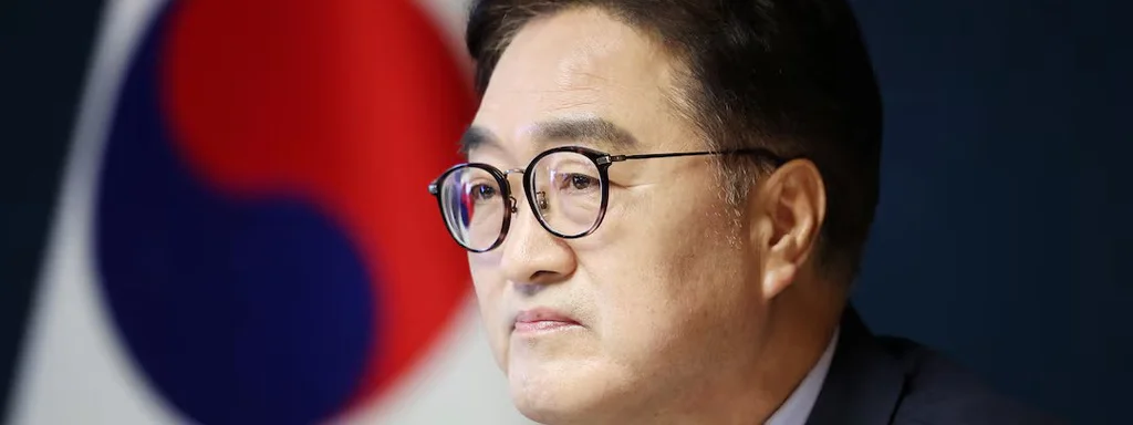 Kim Jong Un Shakes Hands with South Korea's Speaker in Historic Meeting