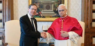 Israeli President Herzog Meets Pope at Vatican, Strengthening Ties