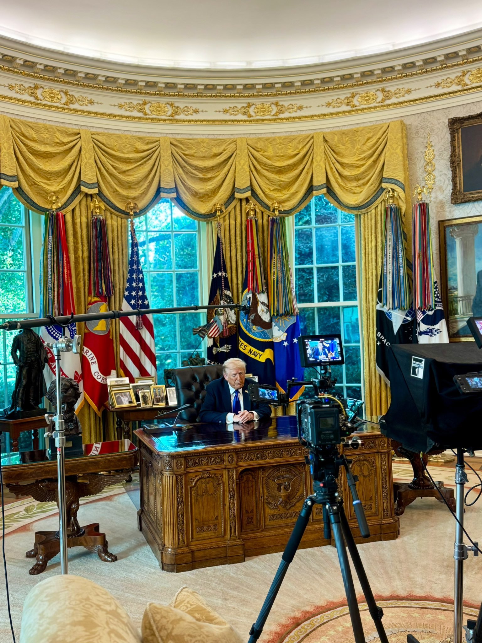 Trump records Oval Office address to Hamas after peace deal acceptance