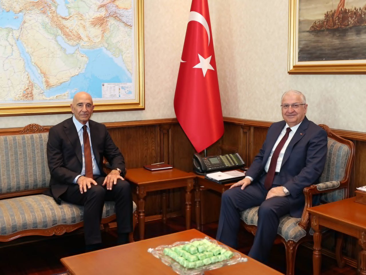 US Officials Hint at Green Light for Turkish Military Action Against SDF