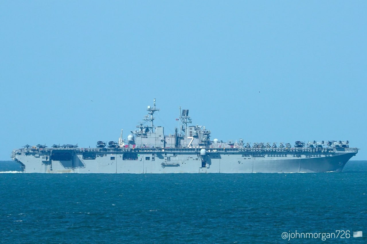 USS Iwo Jima Amphibious Ready Group Sets Sail for Venezuela