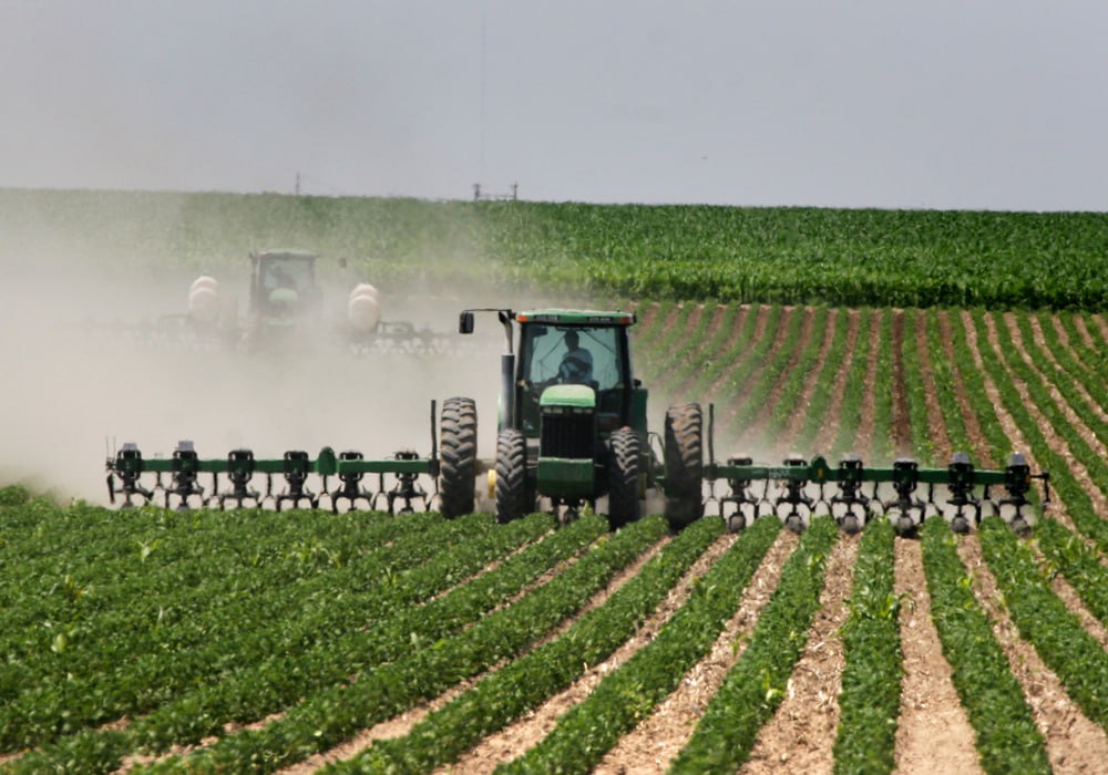 US farmers await trade war aid as USDA cites government shutdown