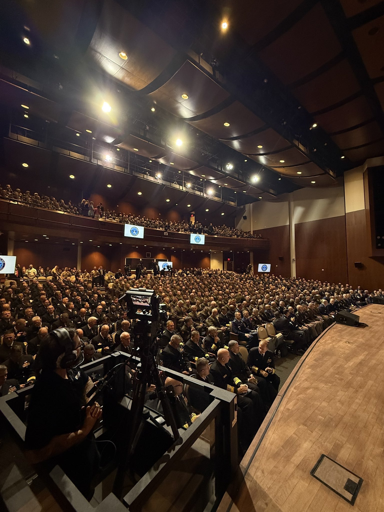 Top U.S. generals and admirals ready to meet with Trump and Hegseth