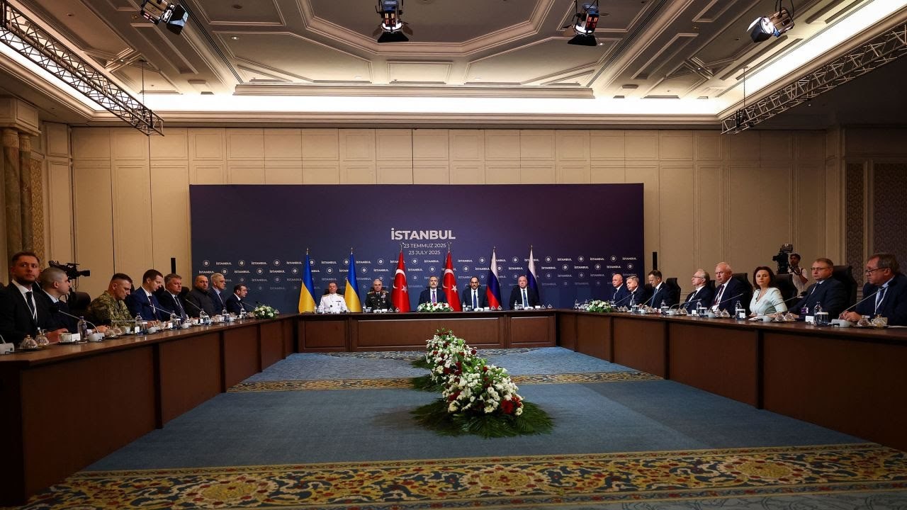 Ukraine Proposes Zelensky-Putin Summit Amid Ongoing Peace Talks; Humanitarian Deal in Sight