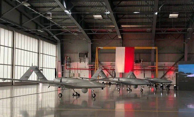 Poland Deploys Turkish Bayraktar Drones for Enhanced Border Security Amid Rising Tensions