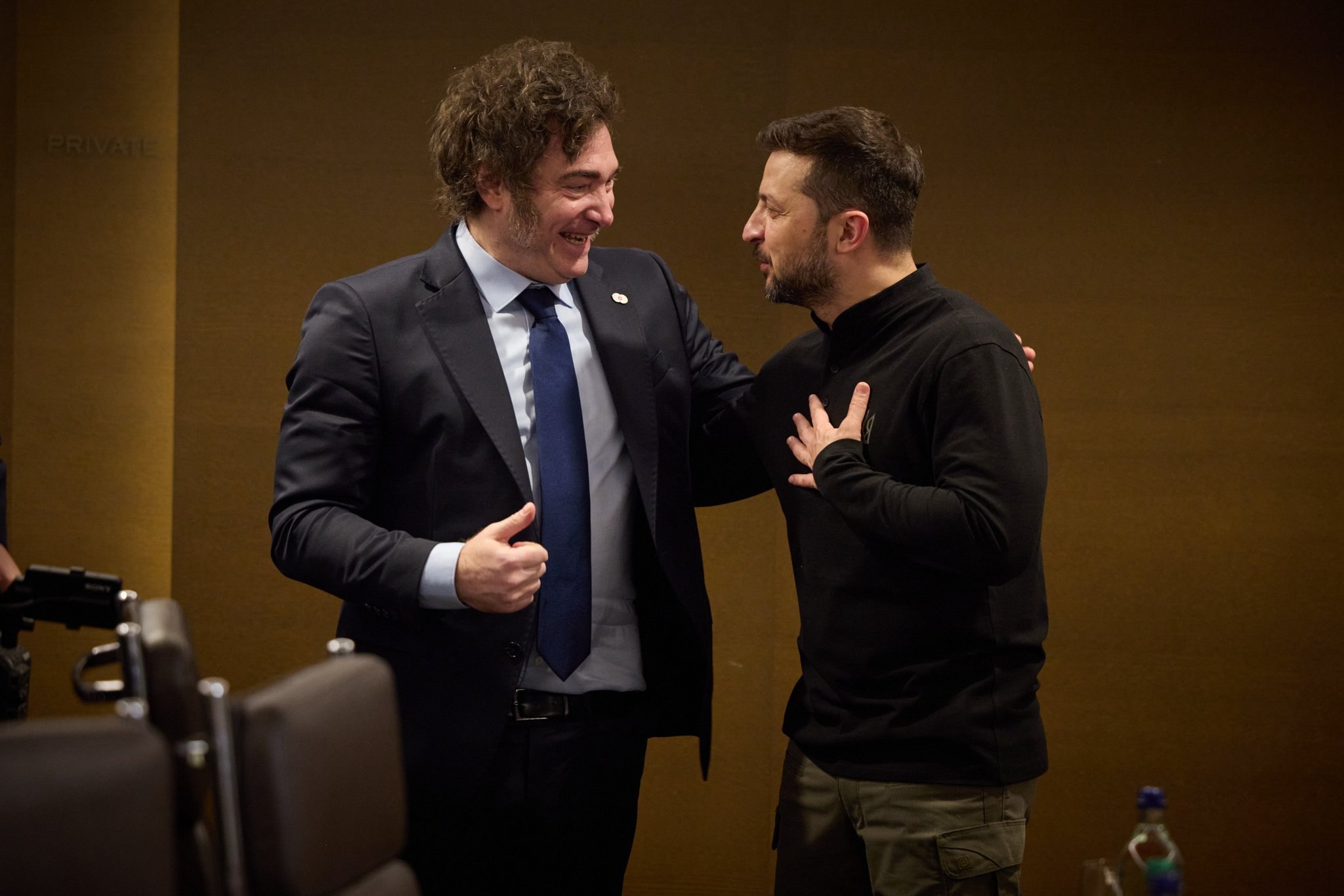Zelensky Invites Argentina's Milei to Collaborate on Economic Strategies Amid War