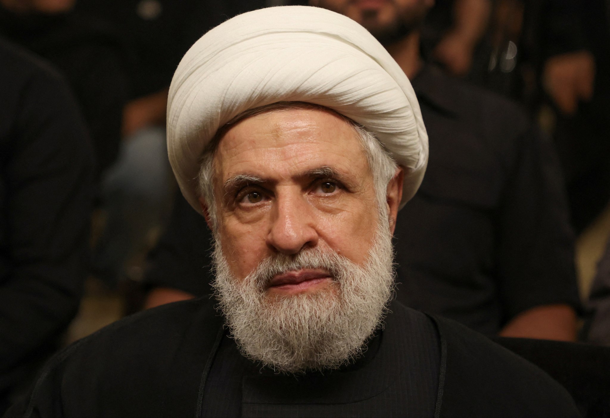 Hezbollah's Qassem Declares: Arms Symbolize Dignity, Not Negotiable