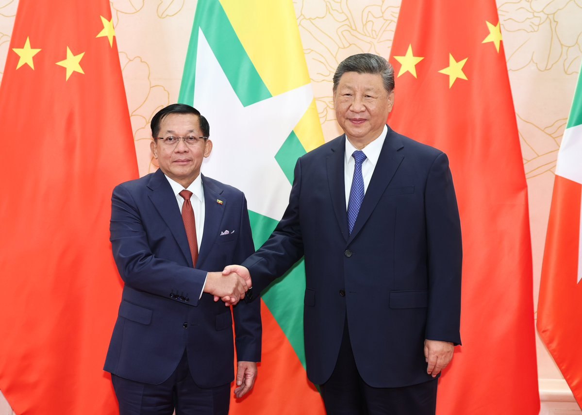 Xi Jinping and Myanmar's Leader Discuss Key Regional Cooperation