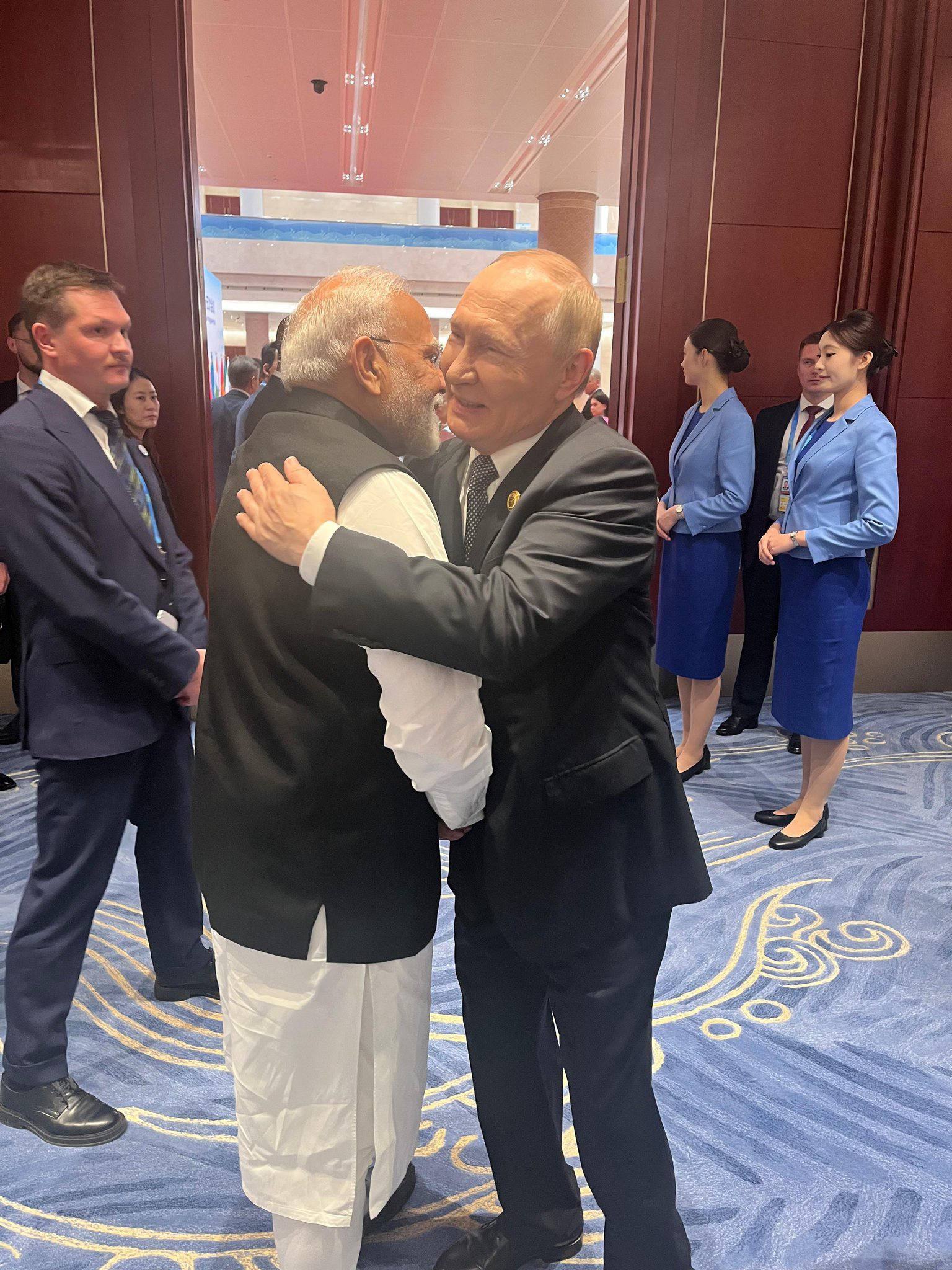 Putin, Modi, Xi Unite at SCO Summit to Tackle Global Challenges