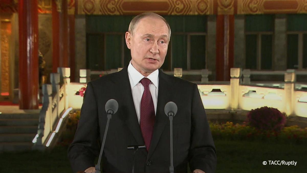 Putin Invites Zelensky to Moscow for Potential Peace Talks