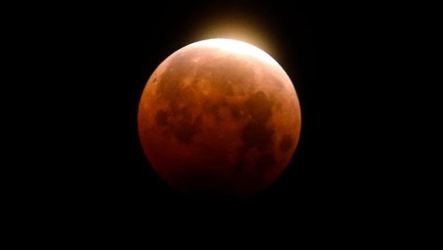 Total Lunar Eclipse Tonight Offers Spectacular View Across Continents