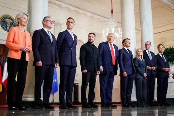 Trump Urges EU to Impose 100% Tariffs on China, India Imports