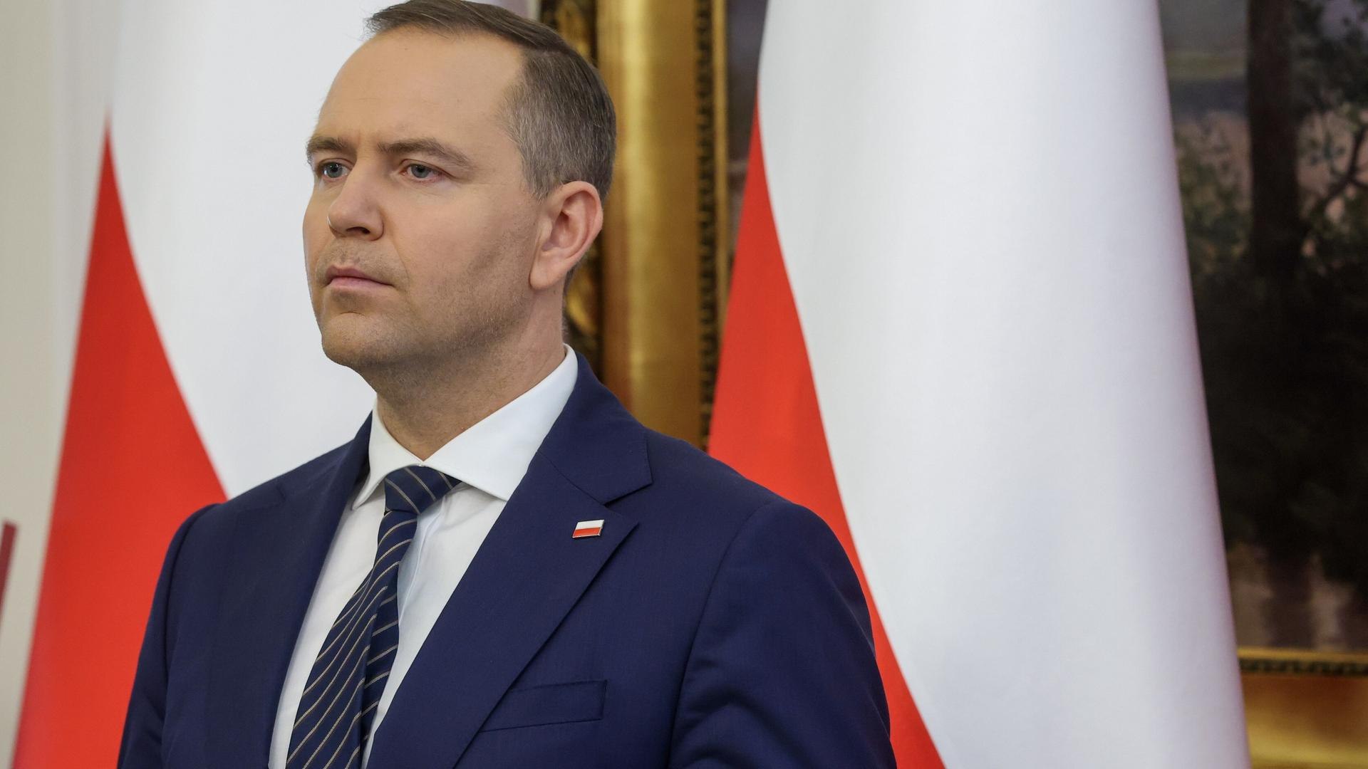 Polish President Nawrock Calls Urgent Security Council Meeting