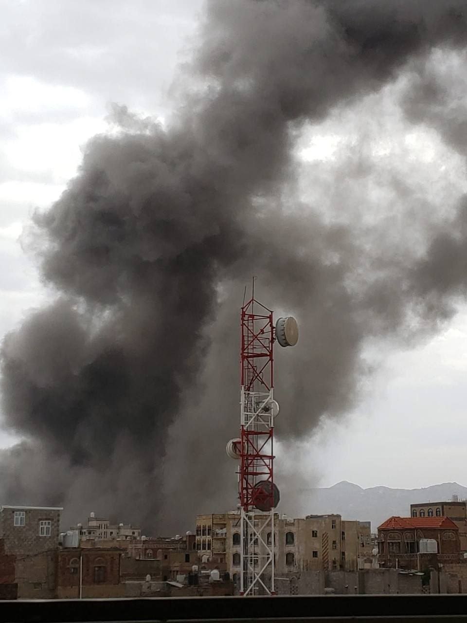 Israeli Airstrikes Target Houthi Forces in Yemen's Capital Sanaa