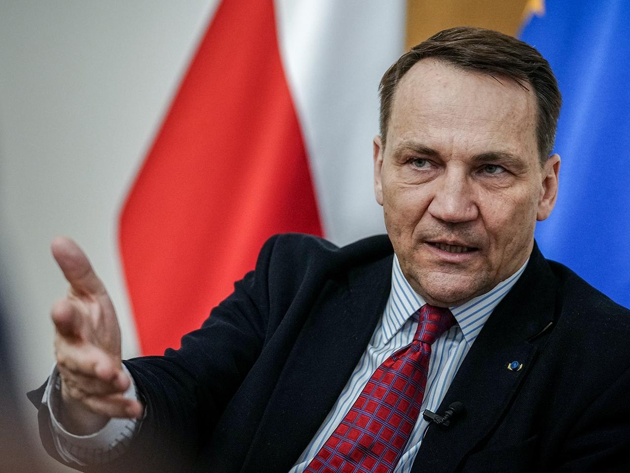 Polish Foreign Minister: Trump supports Ukraine due to love for winners