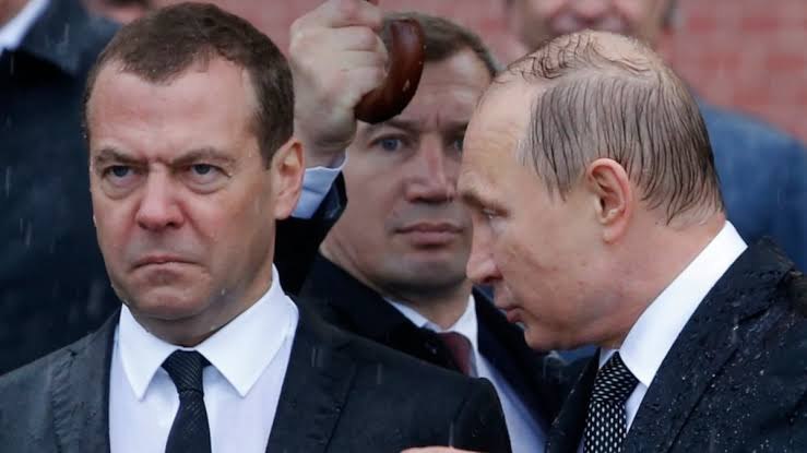 Trump calls Medvedev a 'stupid man who works for Putin'