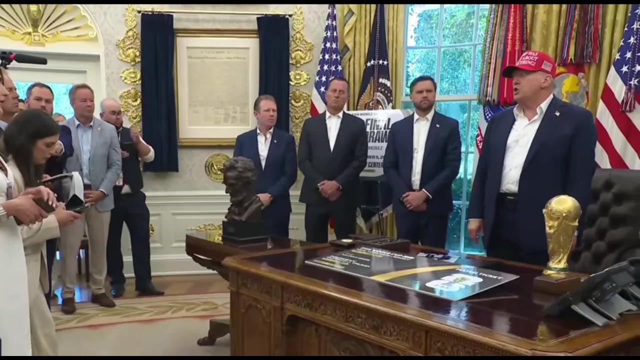 [Video] Breaking: Trump Promises Clarity on Ukraine Talks in Two Weeks