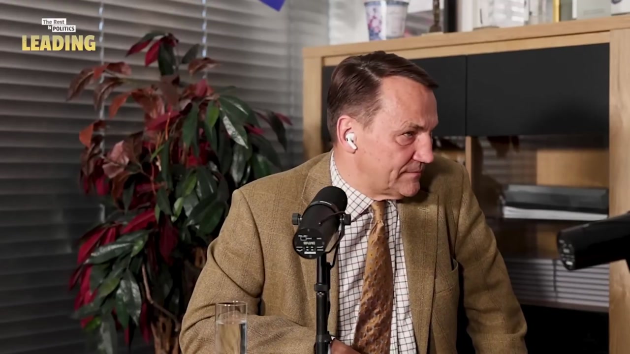 [Video] Polish Foreign Minister Sikorski: 'We will eat grass rather than become a Russian colony again'