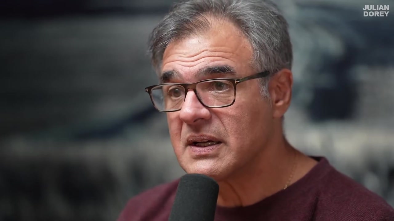 [Video] Former CIA Officer: Agency can remotely take over cars to cause crashes