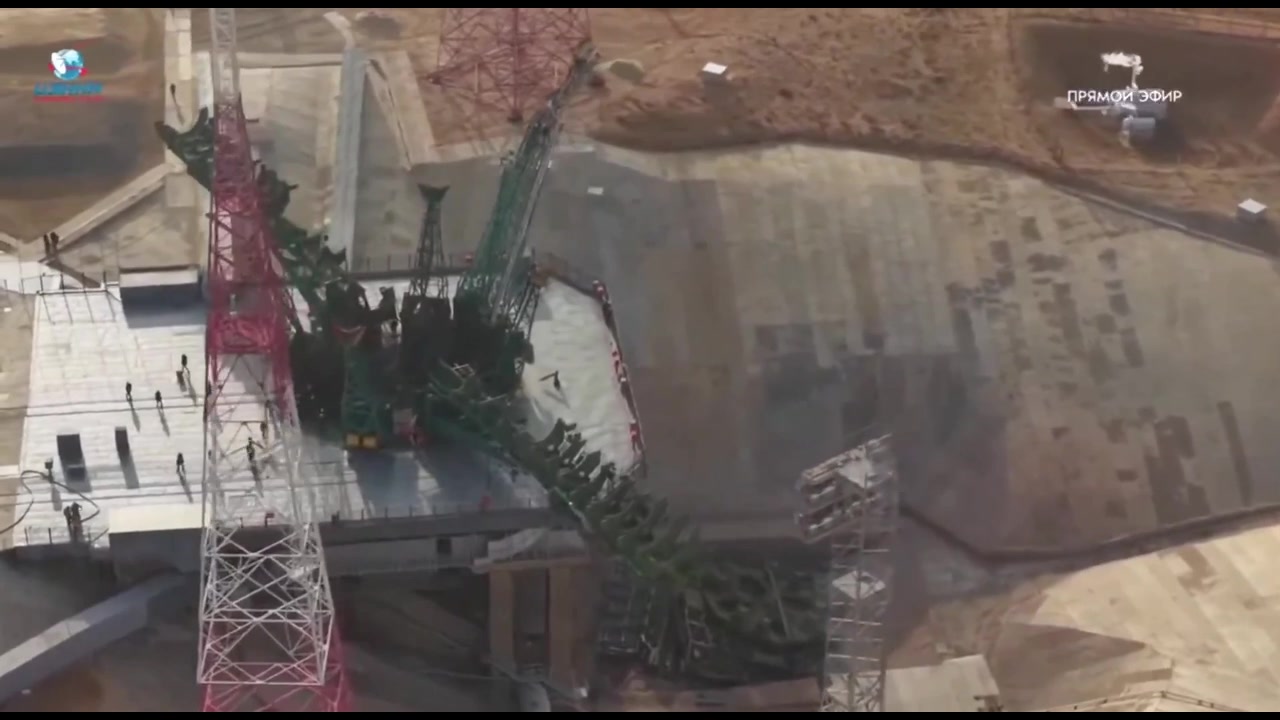[Video] Russia loses manned space launch capability after Baikonur tower collapse