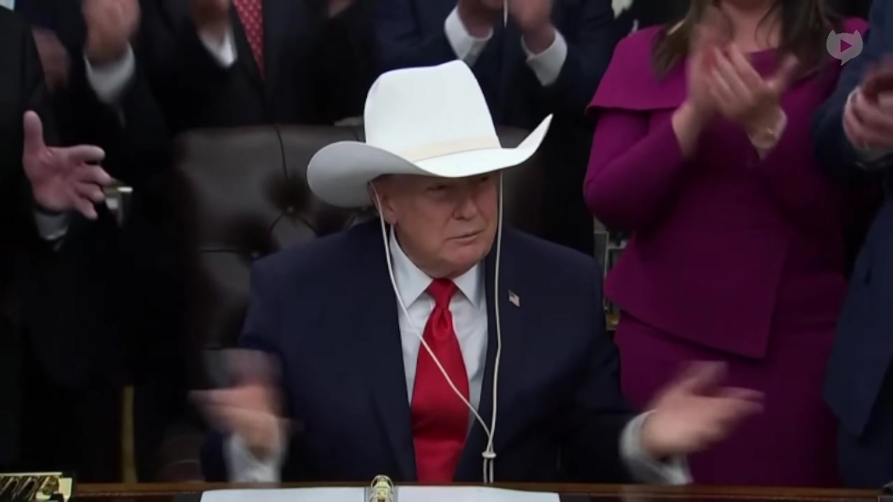 [Video] Trump wears cowboy hat in Oval Office with 1980 U.S. Olympic hockey team