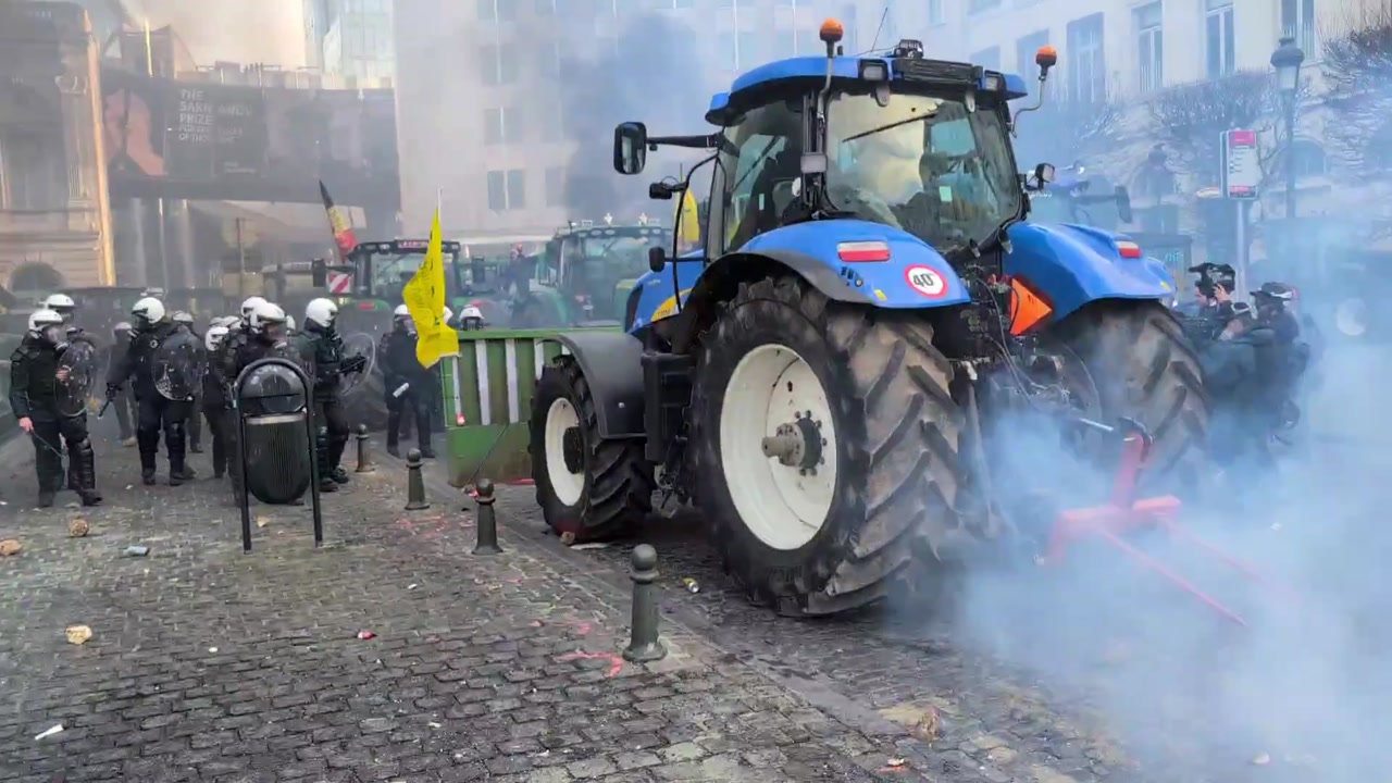 [Video] Thousands of Farmers Protest EU-Mercosur Trade Deal in Brussels