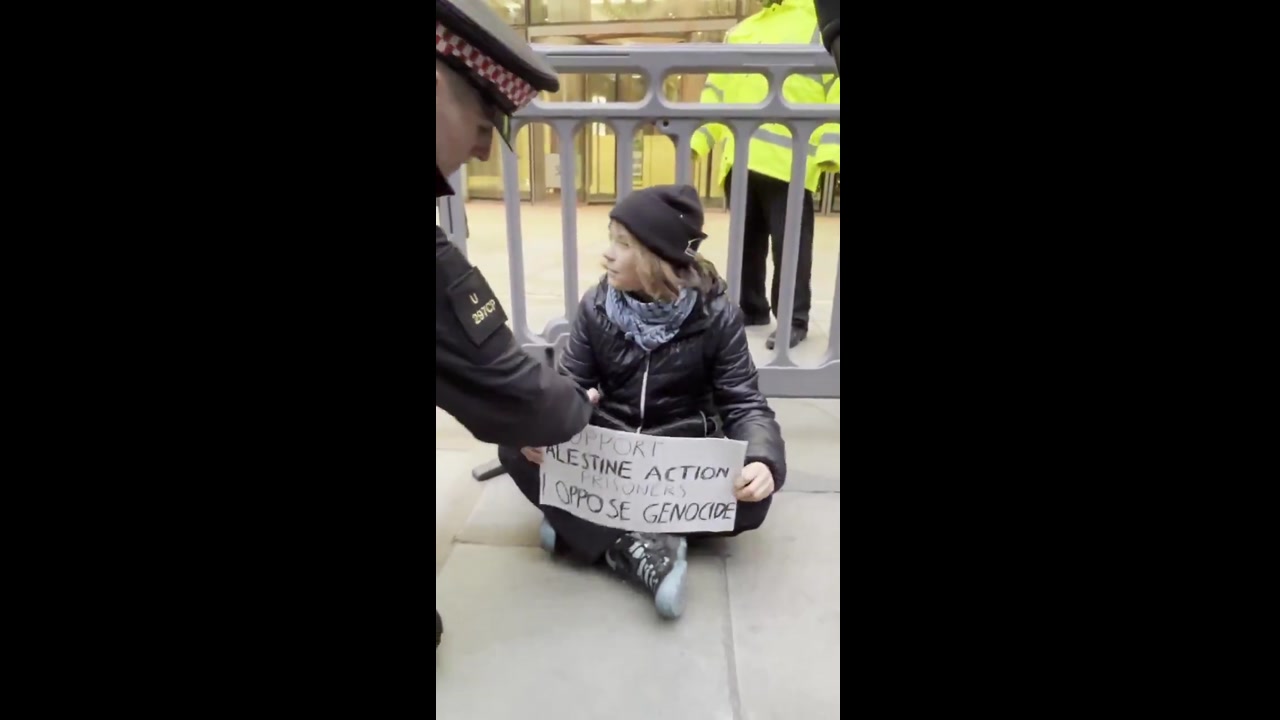 [Video] Greta Thunberg arrested in London under Terrorism Act for supporting prisoners