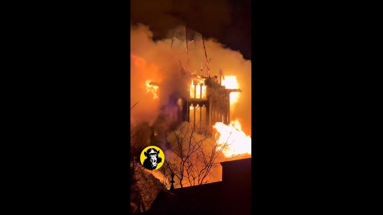 [Video] Large fire breaks out at historic Vondelpark church in Amsterdam